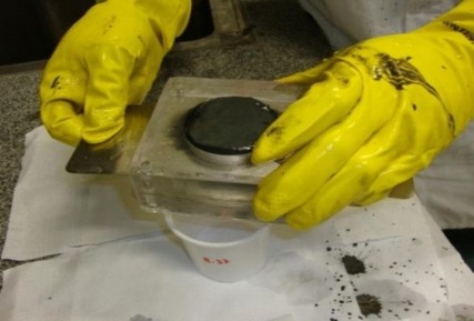 Laboratory preparation of samples for environmental research at CEMPOS